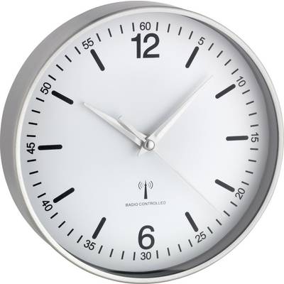 Analogové nástěnné hodiny s bílým ciferníkem a černými čísly. Ukazují 10:10. Rádiem řízené.