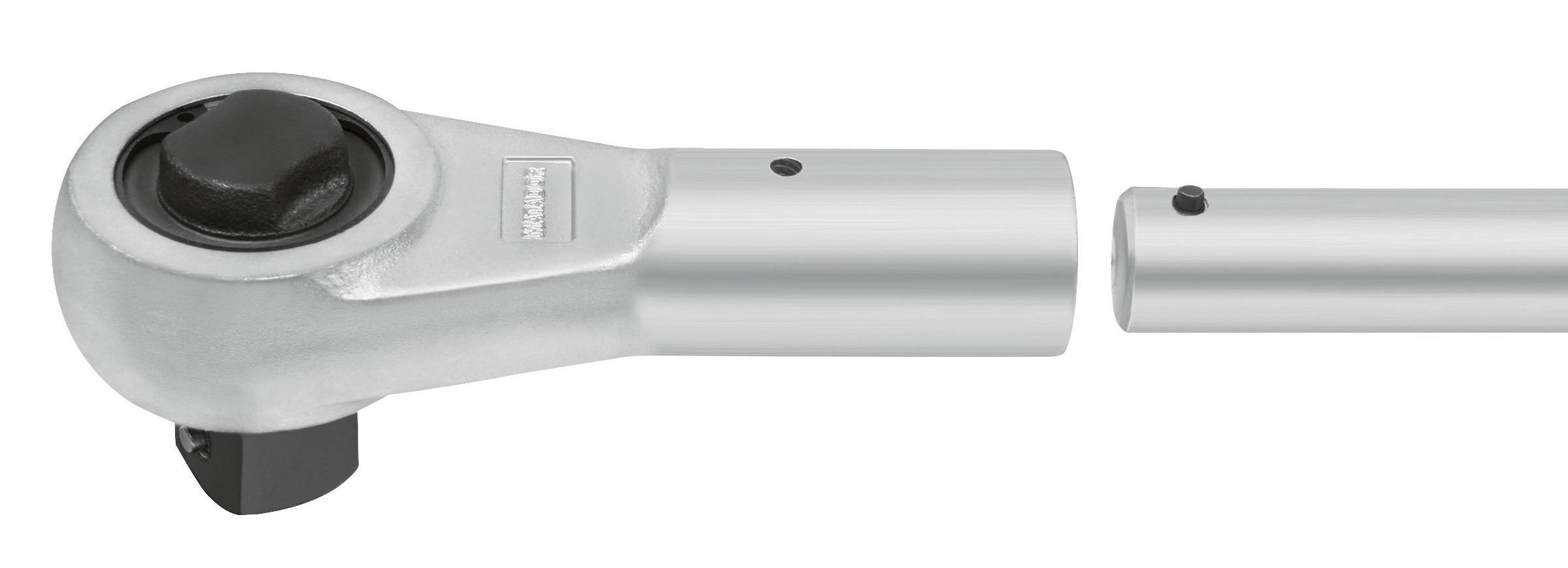 Stříbrné prodloužení pro ráčnu, na jednom konci opatřené snímatelnou hlavicí. Vhodné pro připojení nástrojů.