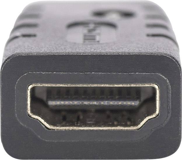Detailní záběr konektoru HDMI na černém kabelovém adaptéru.