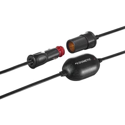 Černý kabel s konektorem do zásuvky zapalovače a zdířkou, který je připojen k kulatému adaptéru Dometic.