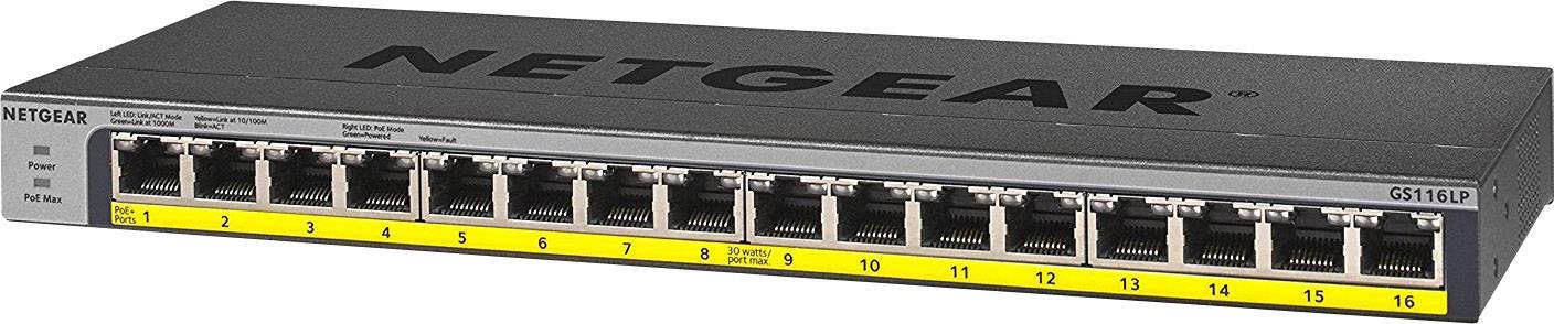 Síťový switch od Netgearu s 16 ethernetovými porty, model GS116LP, primárně určený k propojení několika zařízení v síti.