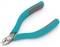 Kleště s modrými ergonomickými rukojeti a kovovými břity, vhodné pro řezání drátů nebo jemných materiálů.