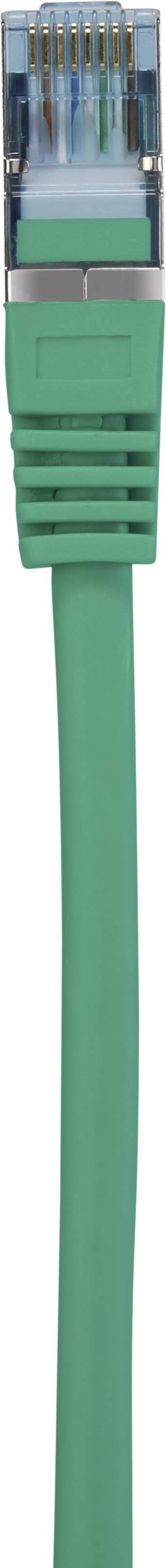 Zelený ethernetový kabel s konektorem RJ45, který se používá pro síťová připojení.