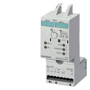 Třípólový proudový chránič Siemens, model 3RP2505-1QA10, s ovládacími prvky, LED indikátory a svorkami.
