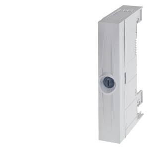 Bílý elektrický rozvaděč ve svislé orientaci se nachází uprostřed a má kulatý vypínač.