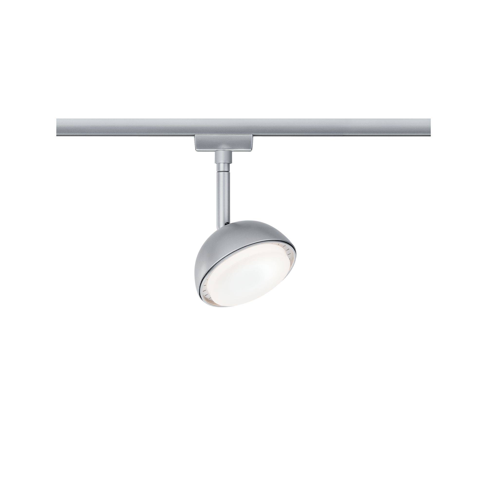 Osvětlovací lišta s kulatou lampou stříbrné barvy. Lampa svítí a je připevněná ke stropu. Moderní osvětlovací řešení.