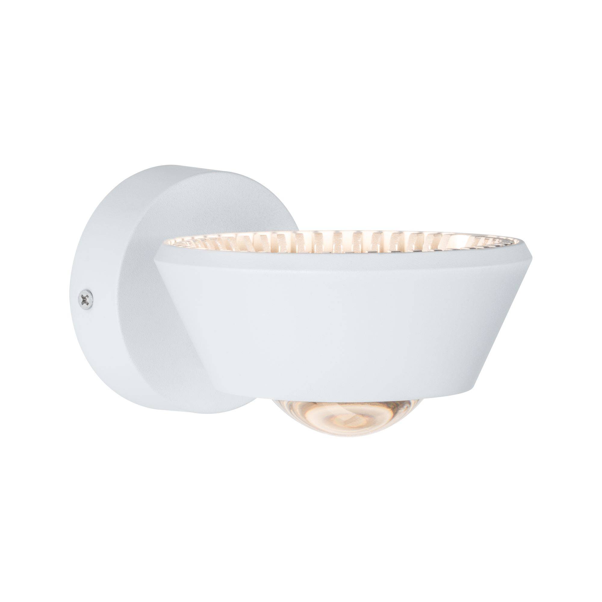 Bílá nástěnná lampa s kulatou základnou a širokým stínidlem; moderní, minimalistický design.