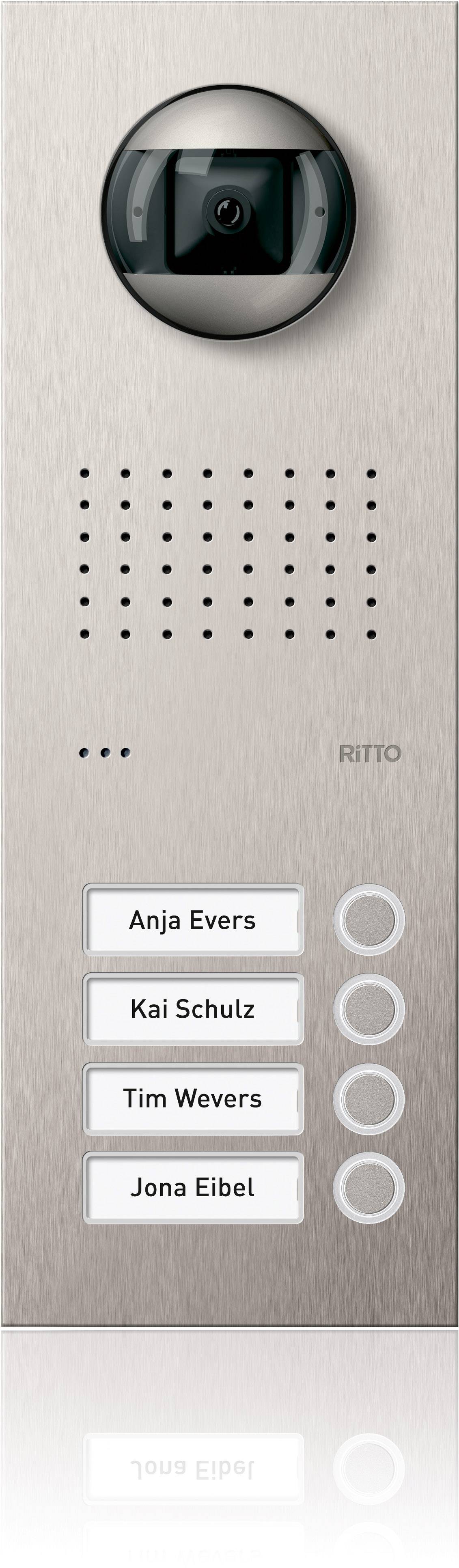 Nerezový zvonkový panel s kamerou a čtyřmi zvonkovými tlačítky, označenými jmény 'Anja Evers', 'Kai Schultz', 'Tim Wevers', 'Jona Eibel'.