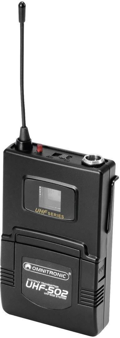 Černý bezdrátový mikrofonní bodypack značky Omnitronic s anténou, displejem a ovládacími prvky. Číslo modelu 'UHF-502'.