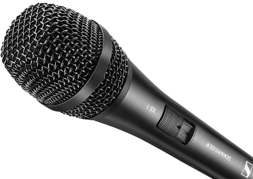 Černý dynamický mikrofon od Sennheiseru s vypínačem. Má robustní mřížku a je vhodný pro zpěvové nahrávky.