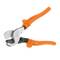 Oranžové kleště na kabely s ergonomickými úchopy a ostrými čepelemi, vhodné pro řezání elektrických kabelů.