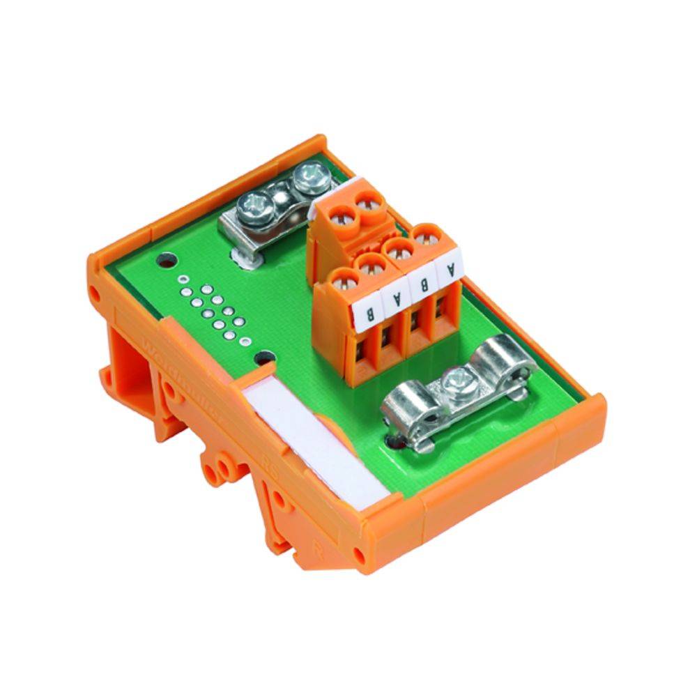 Oranžovo-zelený elektrický připojovací modul s několika svorkami a šroubovými spoji, často používaný pro účely zapojování.