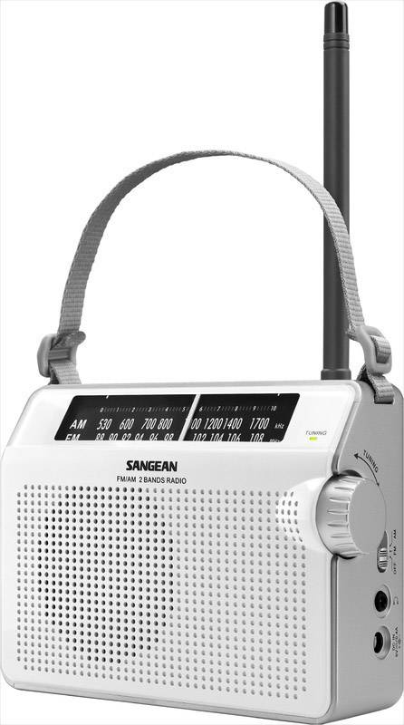 Přenosné bílé rádio s rukojetí, vyskakovací anténou a otočným ovladačem na straně, vhodné pro příjem AM a FM vysílání.