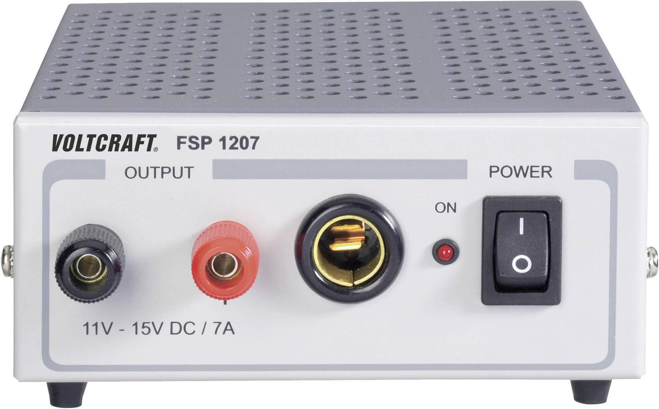 Napájecí zdroj Voltcraft FSP 1207 s nastavitelným výstupním napětím 11-15V DC, proudem 7A, přepínač v poloze zapnuto.