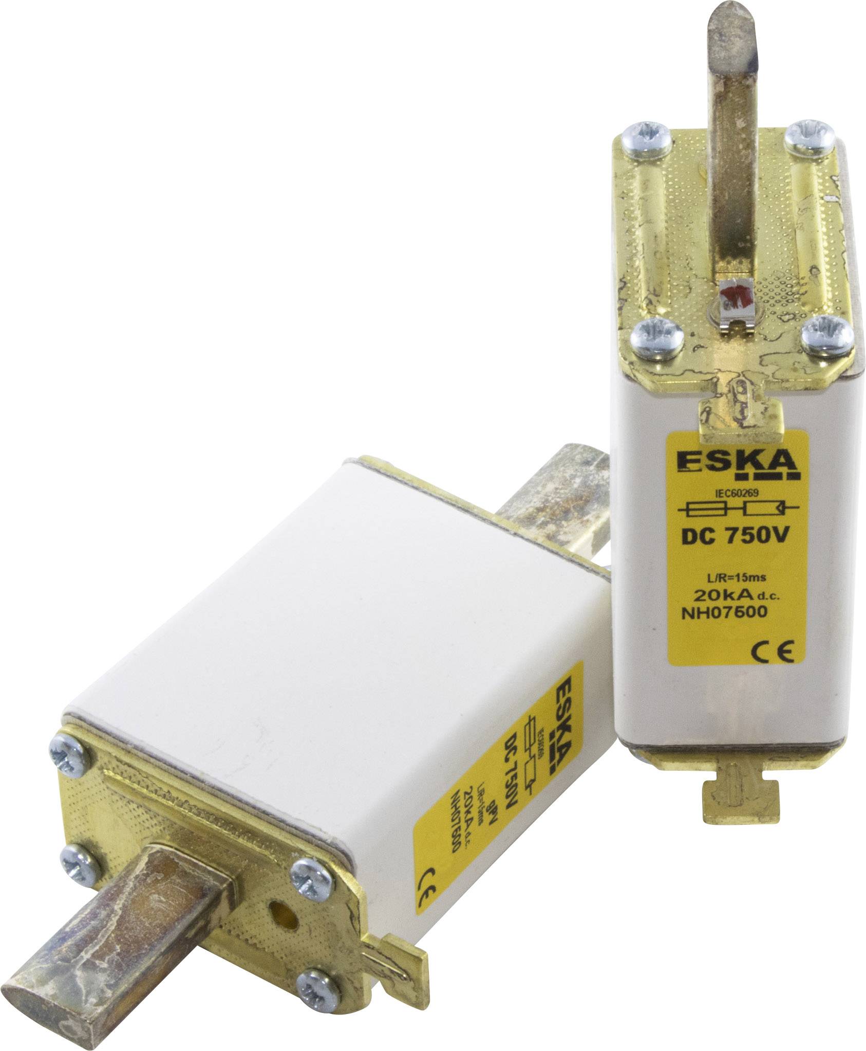 Dvě pojistky značky ESKA, model NH07500, s napětím DC 750V a proudem 20kA, zlaté kontakty.