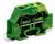 Zelená elektrická přístrojová svorka s kovovým spojovacím prvkem, určená pro bezpečné upevnění a propojení kabelů v elektroinstalacích.