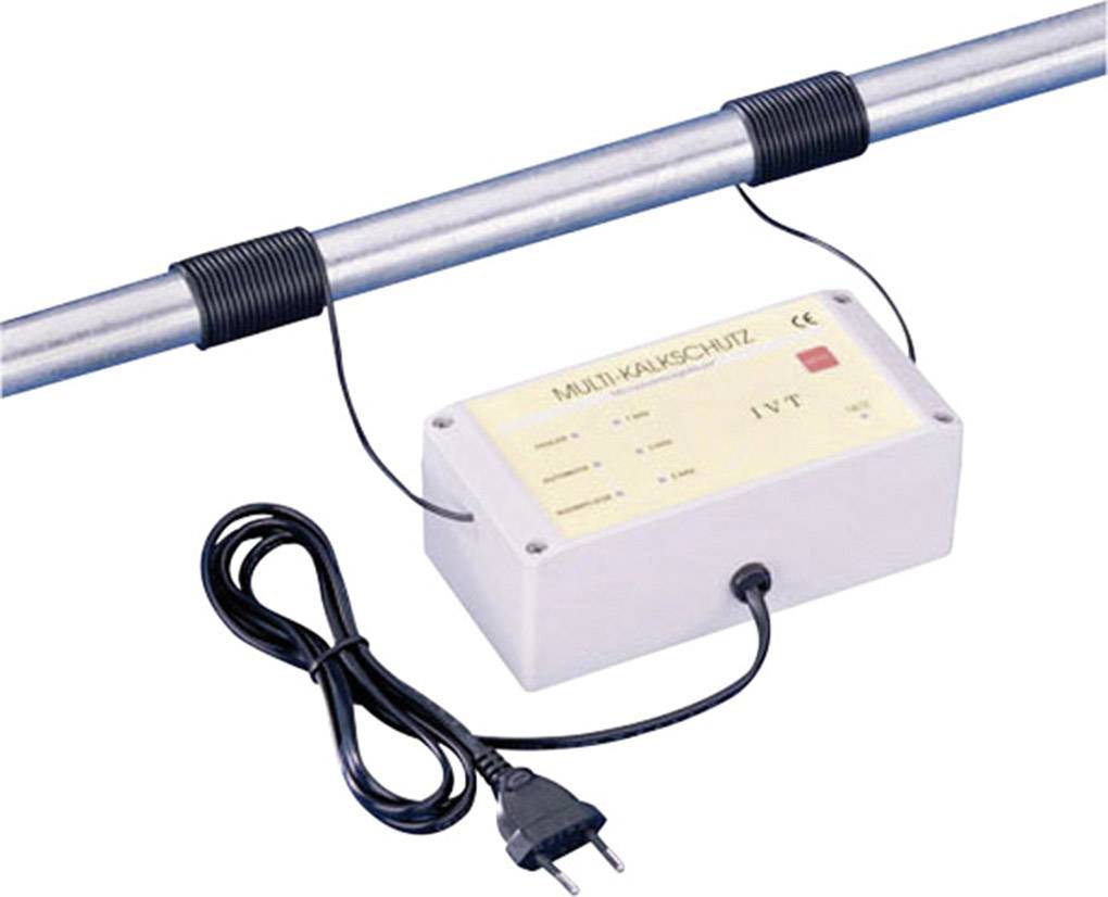 Elektrické zařízení pro ochranu potrubí s kabelem a síťovou zástrčkou, které umožňuje ochranu před tvorbou vodního kamene v rozvodech vody.