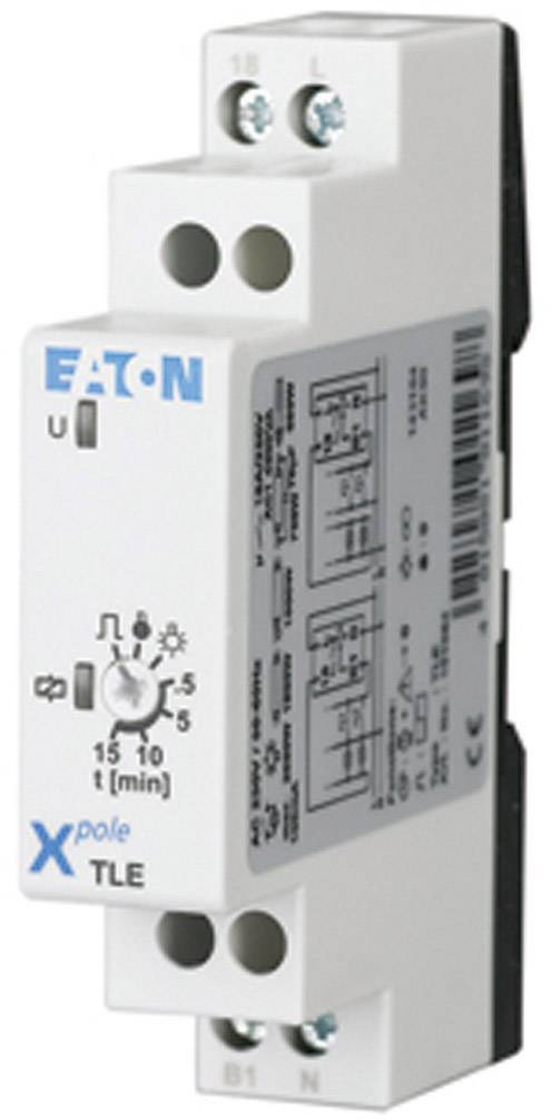 Bílý elektrický ochranný spínač značky Eaton s modrým nápisem 'Xpole XTLE'. Zobrazuje různé možnosti nastavení a elektrické přípojky.
