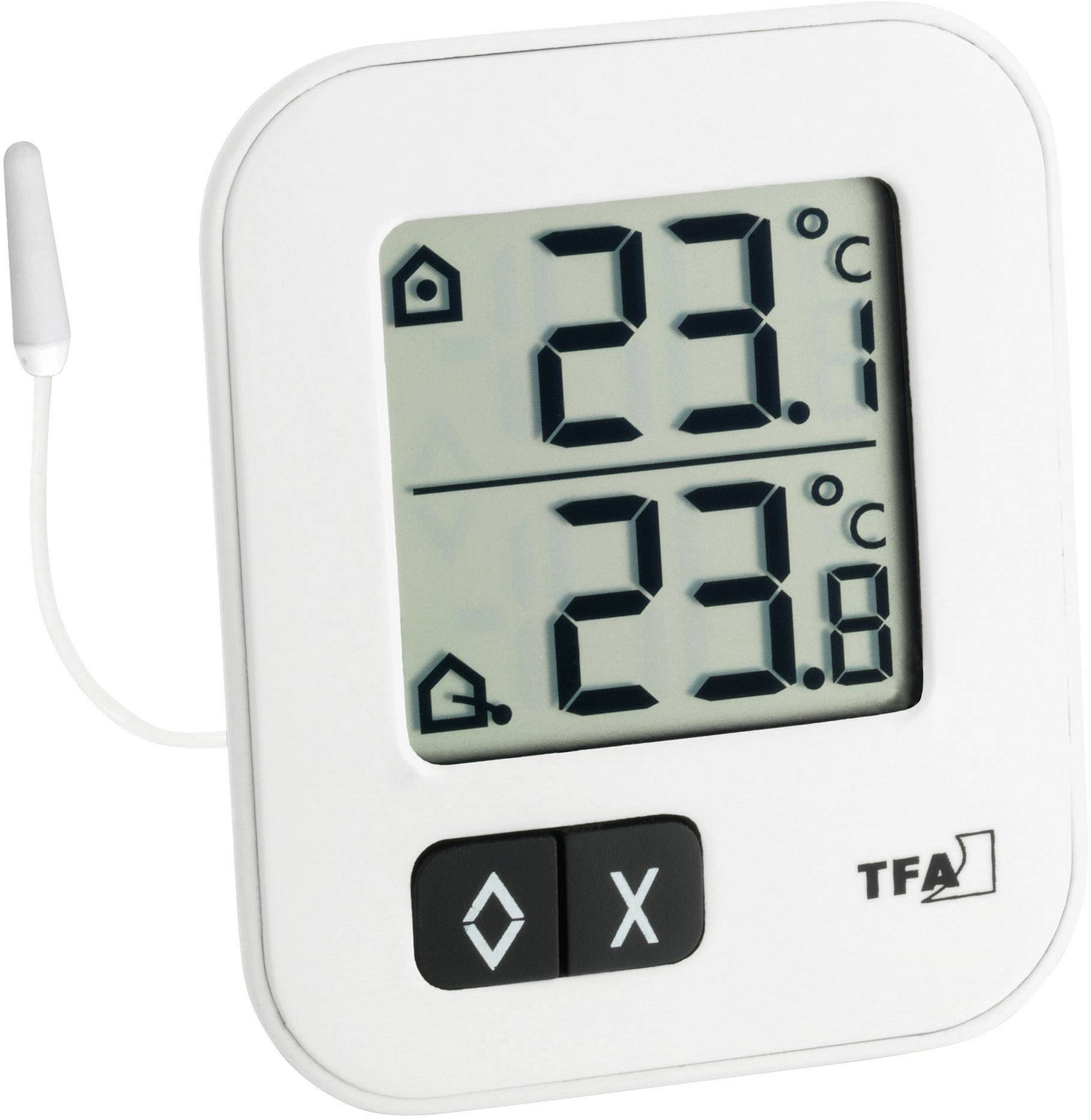 Digitální teploměr ukazuje 23,1°C uvnitř a 23,8°C venku.