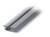 Stříbrný kovový profil s obdélníkovým průřezem a postranním drážkou.