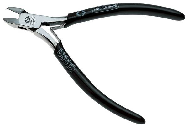 C.K  T3880F pro elektroniku a jemnou mechaniku boční štípací kleště s fazetou  110 mm
