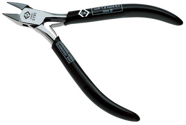 C.K  T3781 pro elektroniku a jemnou mechaniku boční štípací kleště s fazetou  115 mm
