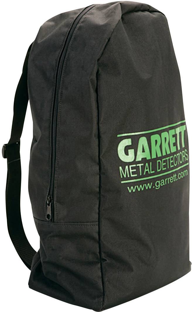 Černý batoh s logem 'Garrett Metal Detectors' a webovou adresou na něm.