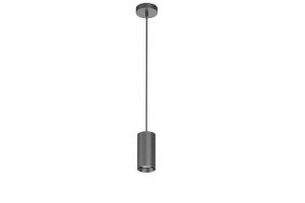 Jednoduchá válcová závěsná lampa s černým povrchem visí ze stropu. Moderní design pro minimalistické prostory.