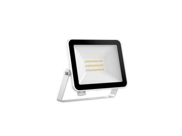 LED reflektor s černým okrajem a bílým tělem, připevněný na kovovém stojanu.