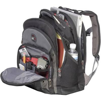 Otevřený černý batoh s kapsou ukazuje školní pomůcky: láhev na vodu, laptop, složku, propisky a kalkulačku.