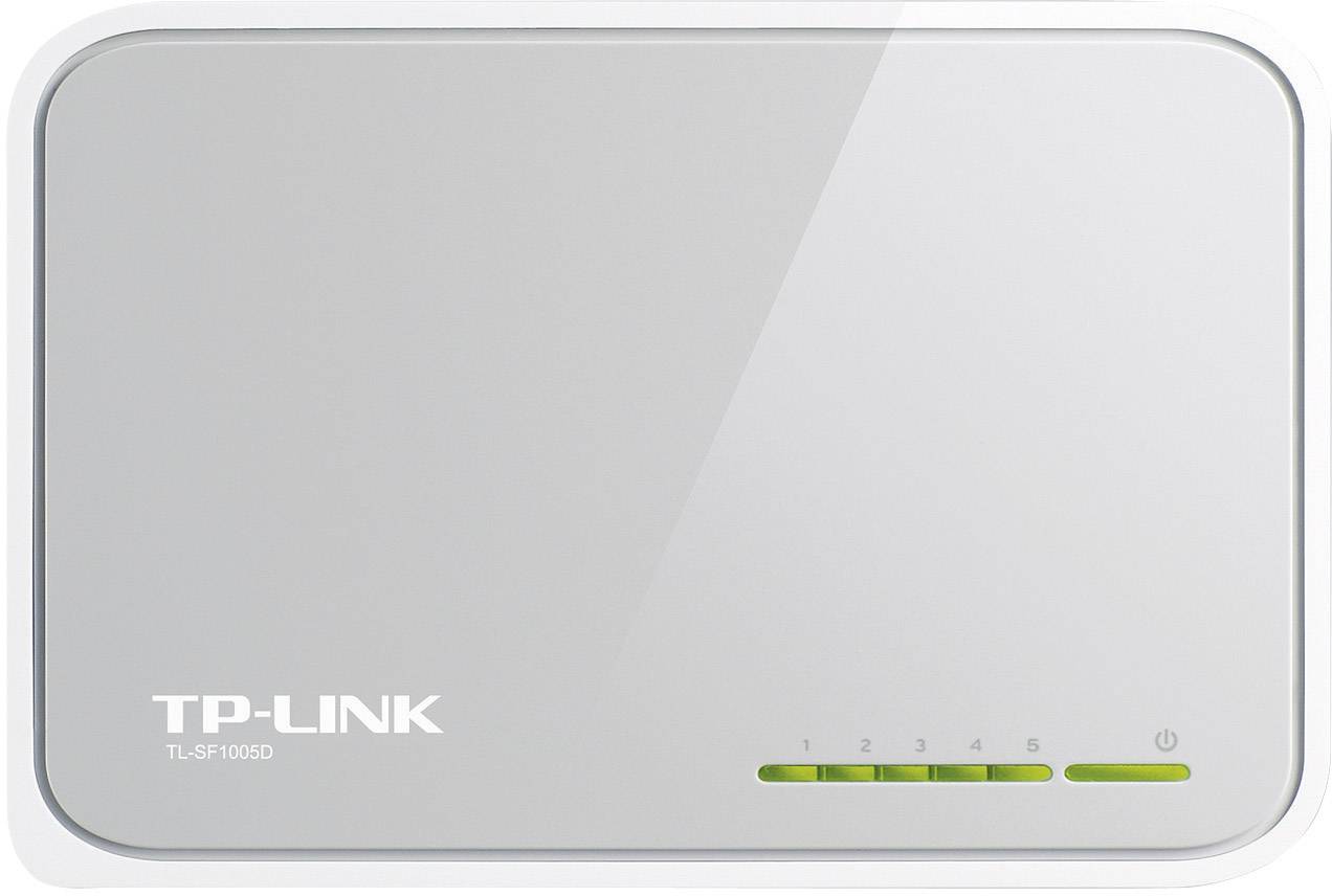 Šedý síťový switch TP-Link s číslem modelu TL-SF1005D, s pěti síťovými porty a zelenými LED indikátory na přední straně.