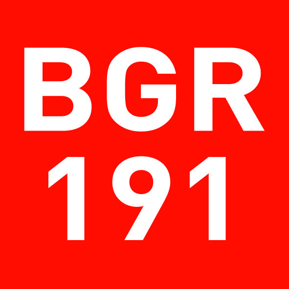 'BGR 191' je napsáno tučně bílým písmem na červeném pozadí.