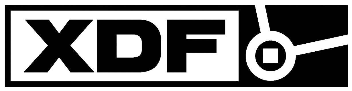 Černé logo s písmeny 'XDF' tučným písmem, obklopené stylizovaným rámečkem s geometrickými tvary napravo.