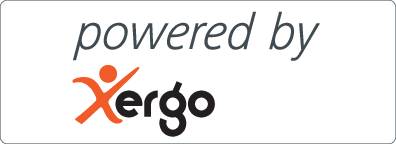 "powered by xergo" v bílém písmu na černém pozadí, s modrým stylizovaným logem mužské postavy umístěným vlevo od textu.