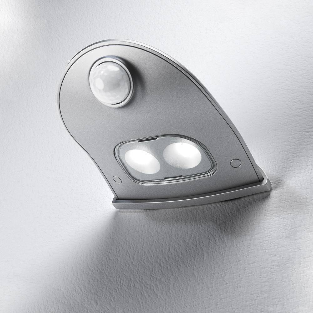 LEDVANCE Door LED Down L 4058075267824 venkovní nástěnné LED osvětlení s PIR detektorem LED 0.95 W stříbrná