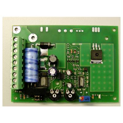 Et printkort med forskellige elektroniske komponenter som kondensatorer, modstande og mikrochips; en del af en elektronisk enhed.