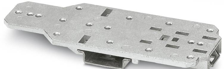 Metallisk monteringsdel med flere fastgørelseshuller og rektangulære udskæringer, sandsynligvis til industrielle formål.
