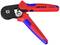 Rød og blå crimptang fra Knipex, model 97 53 14, fremstillet i Tyskland.