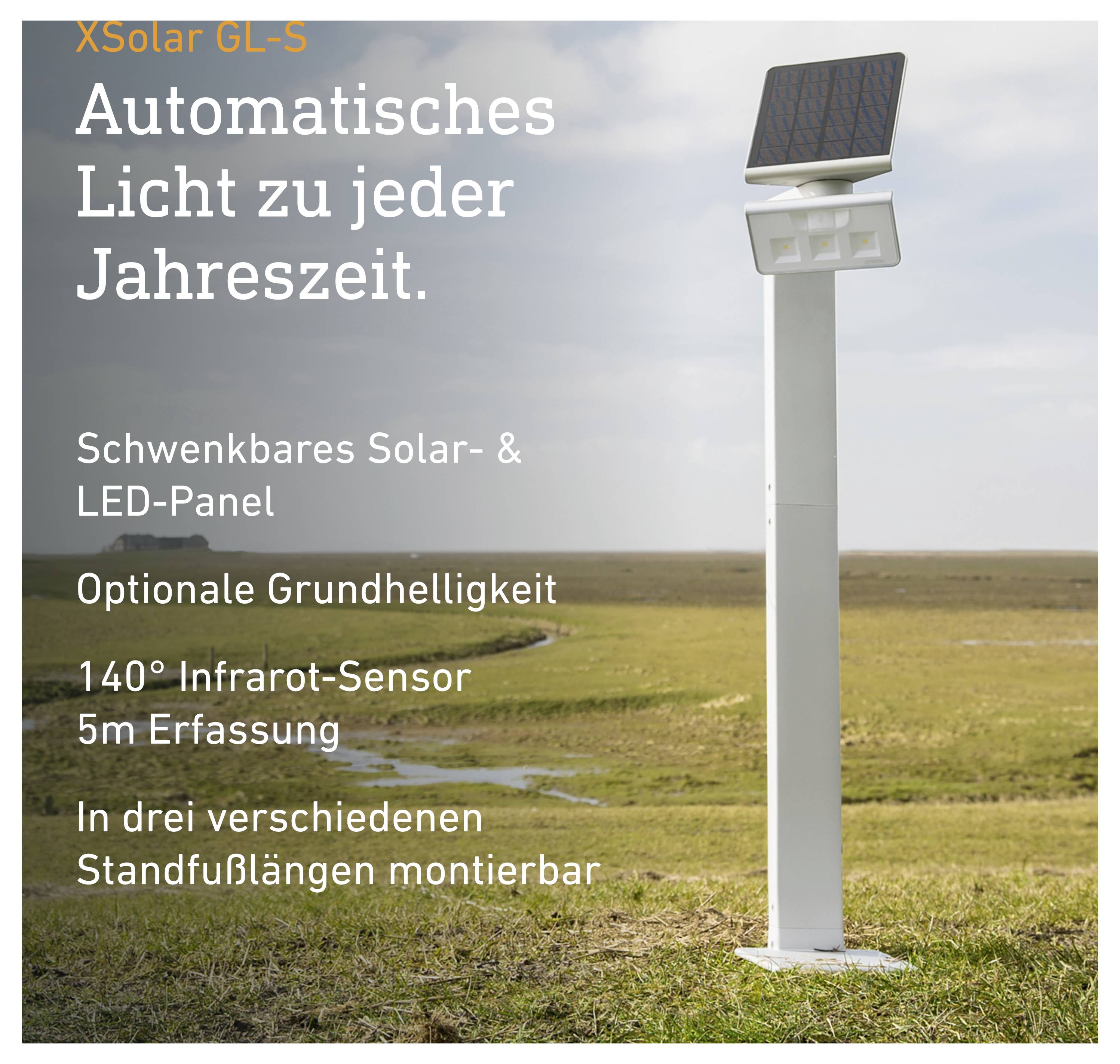 Reklameillustration af en solarlamp på en græsplæne: 'Automatisk lys til enhver årstid', drejeligt solar- og LED-panel, 140° infrarød sensor, 5 m registrering, tre stativsokkelengder.