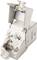 Metallisk Keystone-modul med åbent hus viser interne elektriske tilslutninger, egnet til netværks- eller telekommunikationsinstallation.