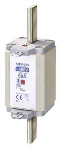 En NH-sikringsenhed fra Siemens med 400 V og 50 A, grå kabinet og metalindsatser øverst og nederst. CE-mærkning synlig.