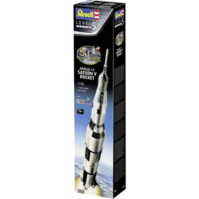 Modelbyggesæt af Saturn V-raketten fra Apollo 11, skala 1:96, niveau 5, anbefalet fra 13 år, viser komplekst design på emballagen.