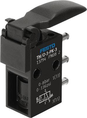 Sort håndsving-ventil med Festo-logo og tekniske specifikationer: TH/O-3-PK-3, 0-8 bar, 0-116 psi. Tre forbindelser i siden.