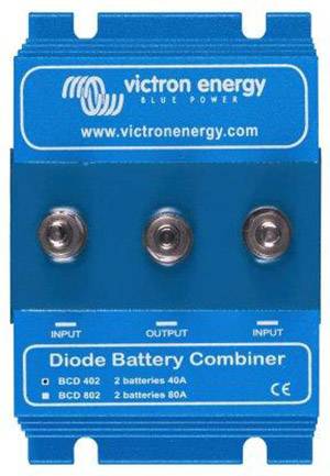 Victron Energy Diode Battery Combiner, blå kabinet med tre tilslutninger, til to batterier op til 80A.