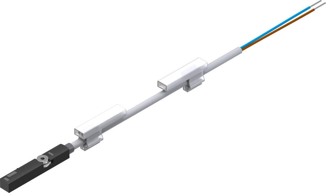 Elektrisk kabelstamme med flere omviklede sektioner og stikforbindelser, som letter forbindelsen mellem enheder og systemer.