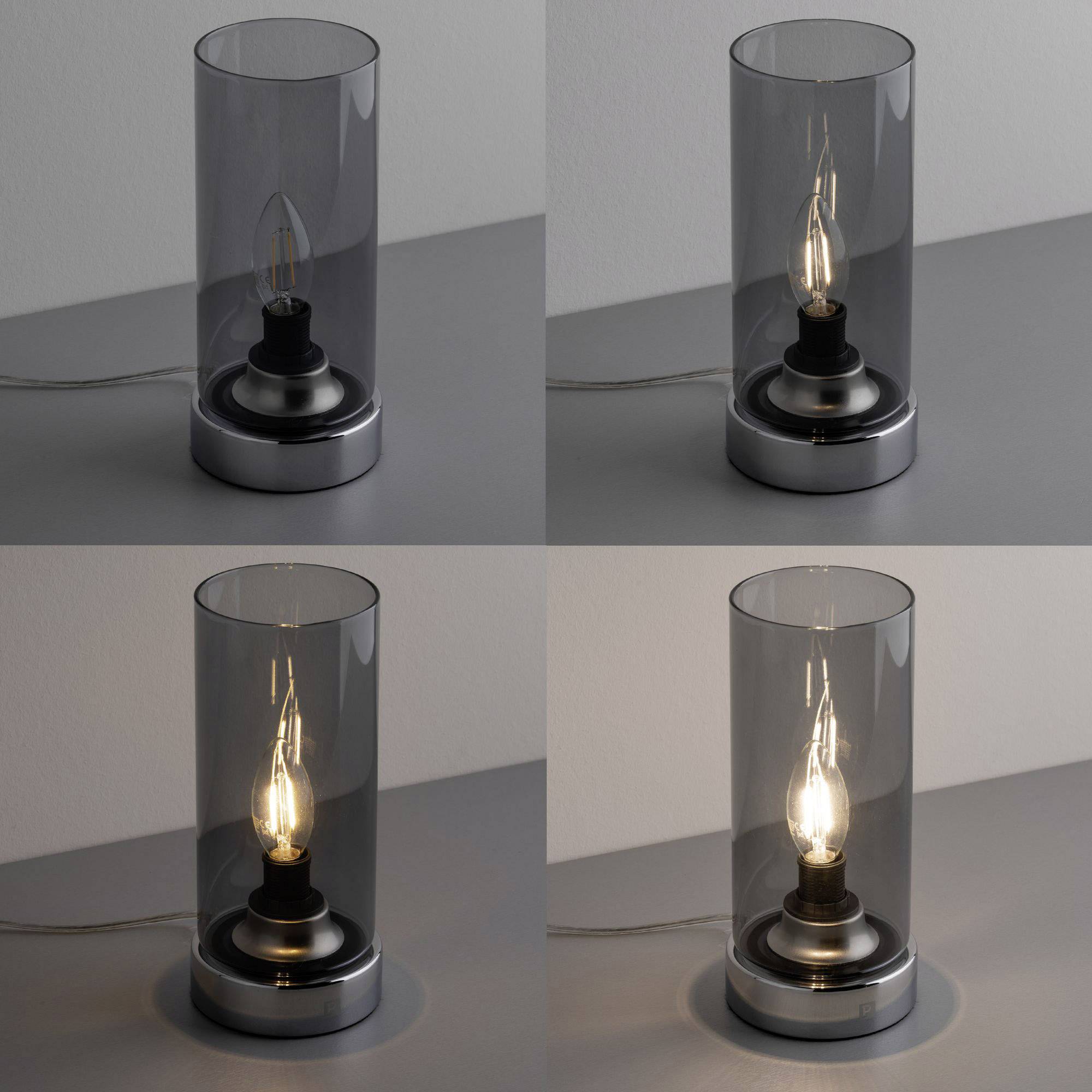 Fire billeder af en moderne bordlampe med en transparent, cylinderformet skærm, som lyser i forskellige lysstyrker.