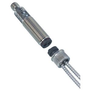 Cylinderformet sensor med to metalkabler og skruelåg, anvendt i industrielle applikationer til detektering og måling.