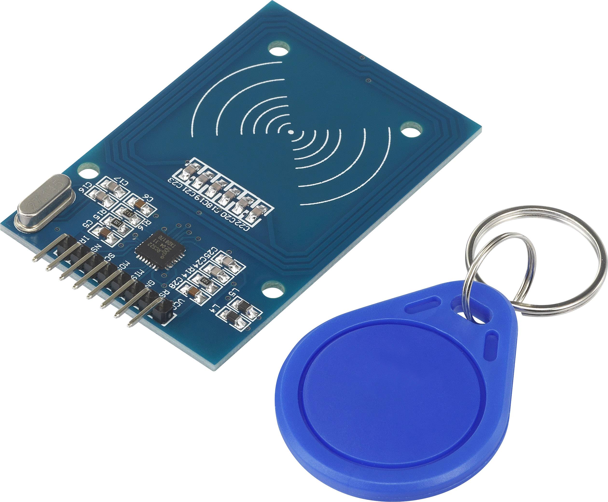 Et RFID-kort ved siden af en blå RFID-nøglering på en hvid baggrund.
