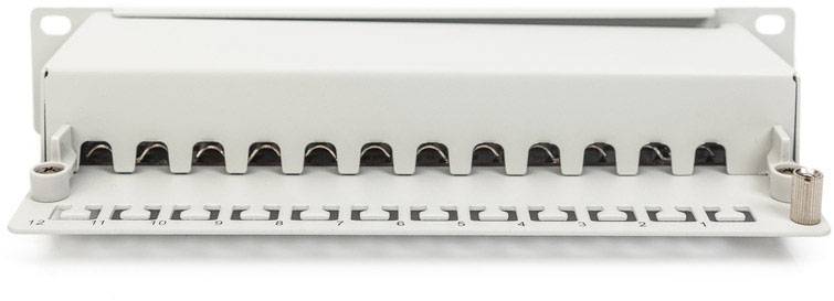 Et hvidt glasfibermodul med nummererede tilslutninger fra 1 til 12, egnet til netværkskabling og telekommunikationsforbindelser.