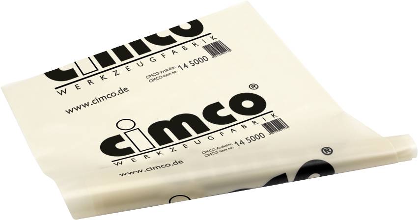 Plastikbeskyttelsesfilm med teksten 'cimco VÆRKTØJSFABRIK', rullet op og klar til brug.